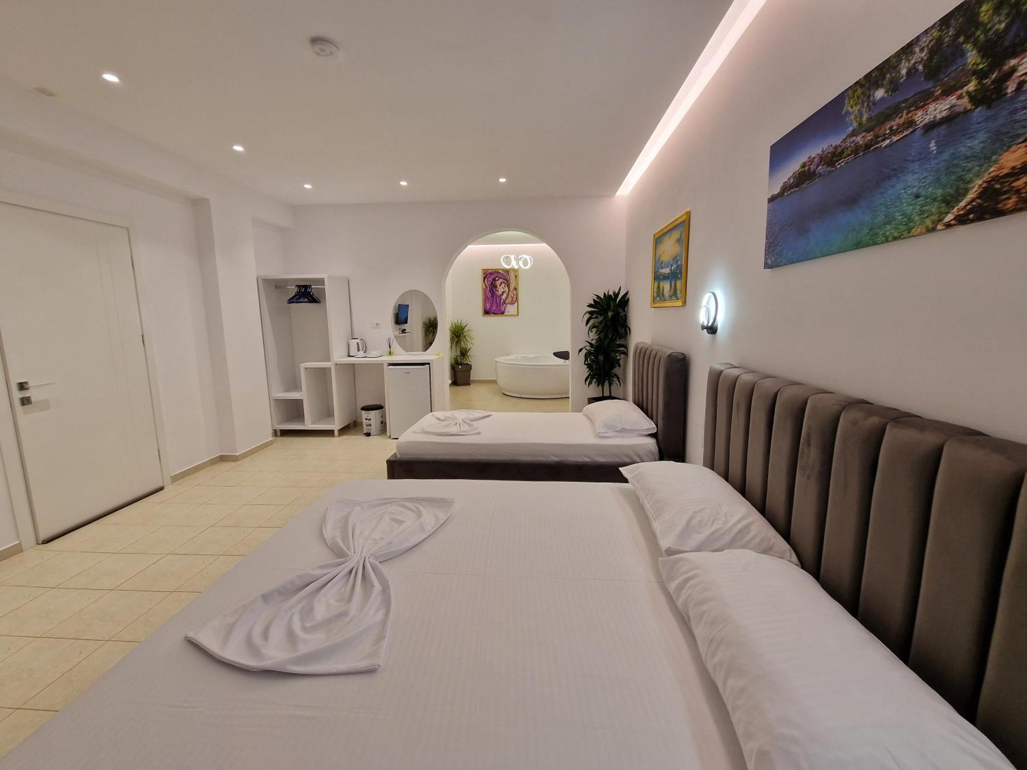 Feniks Hotel Ksamil Exterior foto